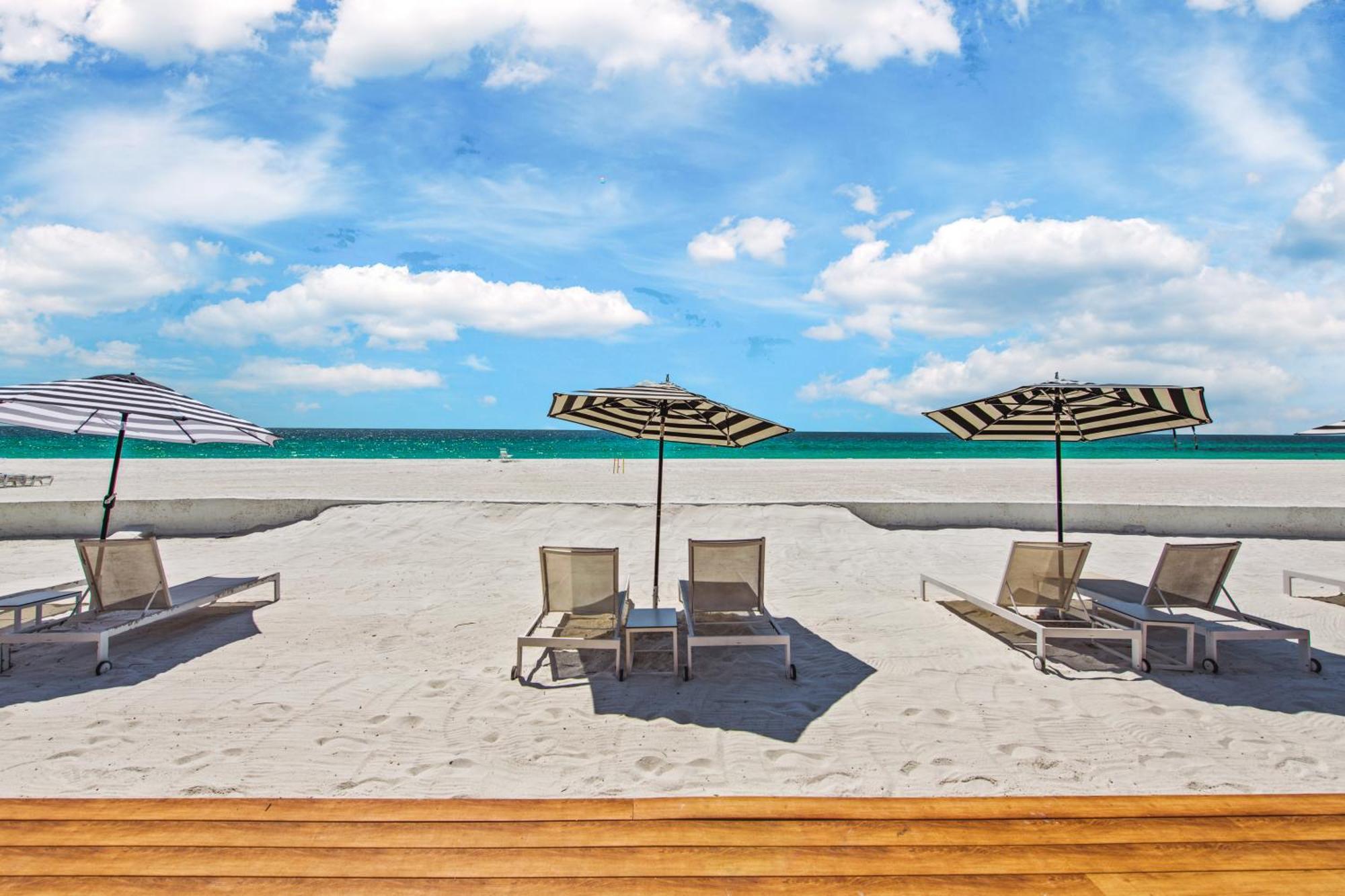 Seabreeze At Anna Maria Island Inn Брадентон-Бич Экстерьер фото