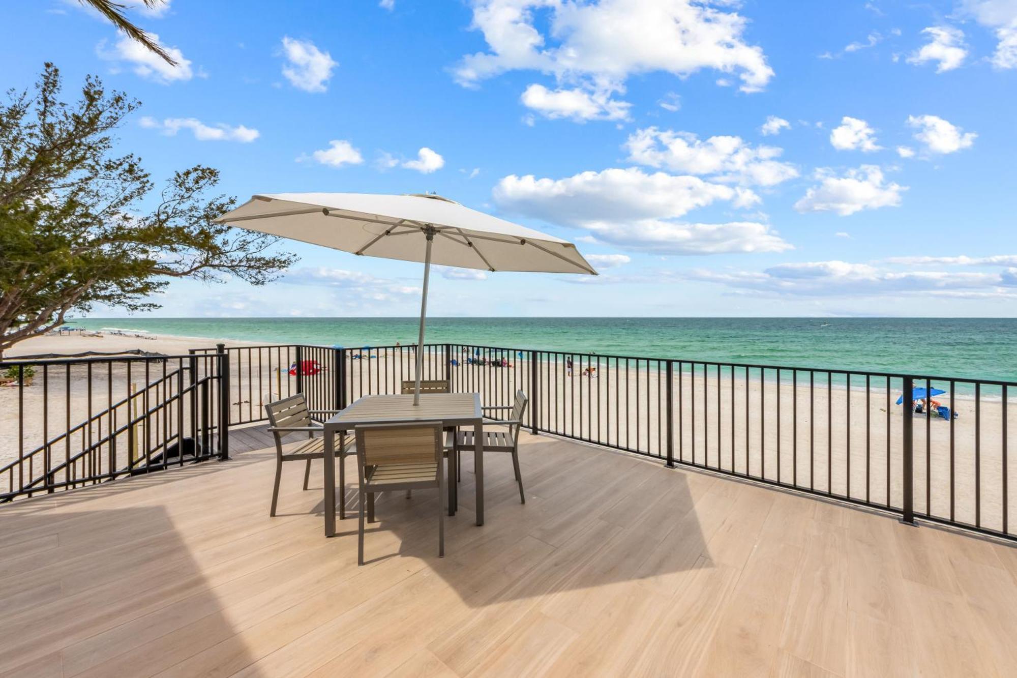 Seabreeze At Anna Maria Island Inn Брадентон-Бич Экстерьер фото